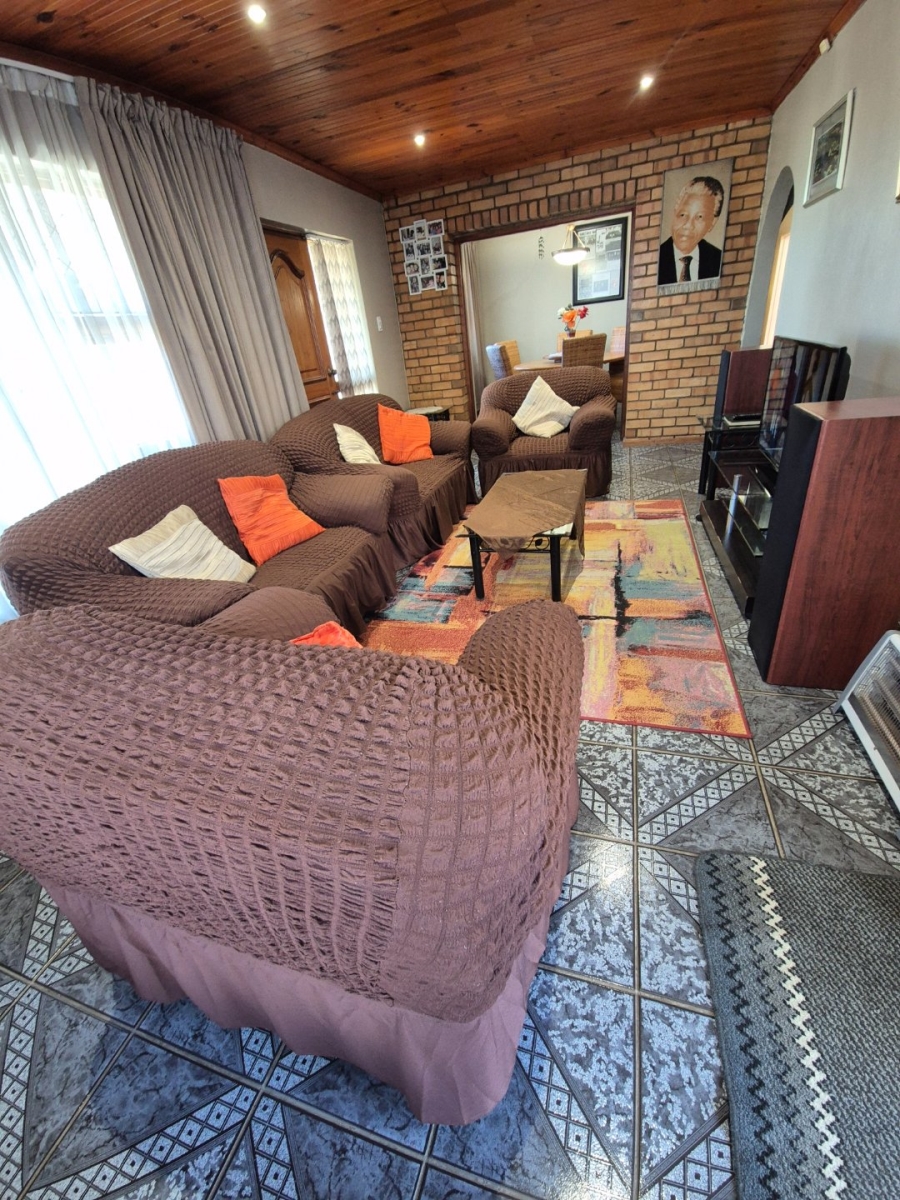 5 Bedroom Property for Sale in Motherwell Eastern Cape